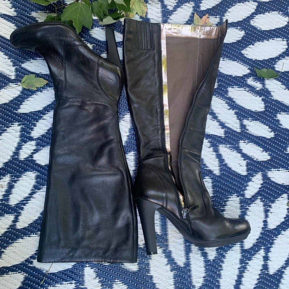 DKNY Black Leather Footwear